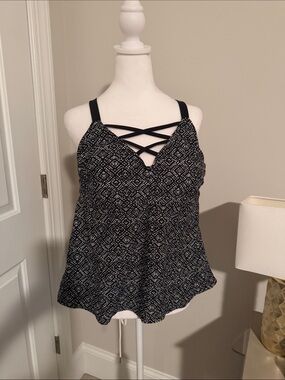 Ava & Viv Black and White Crisscross Swim Camisole